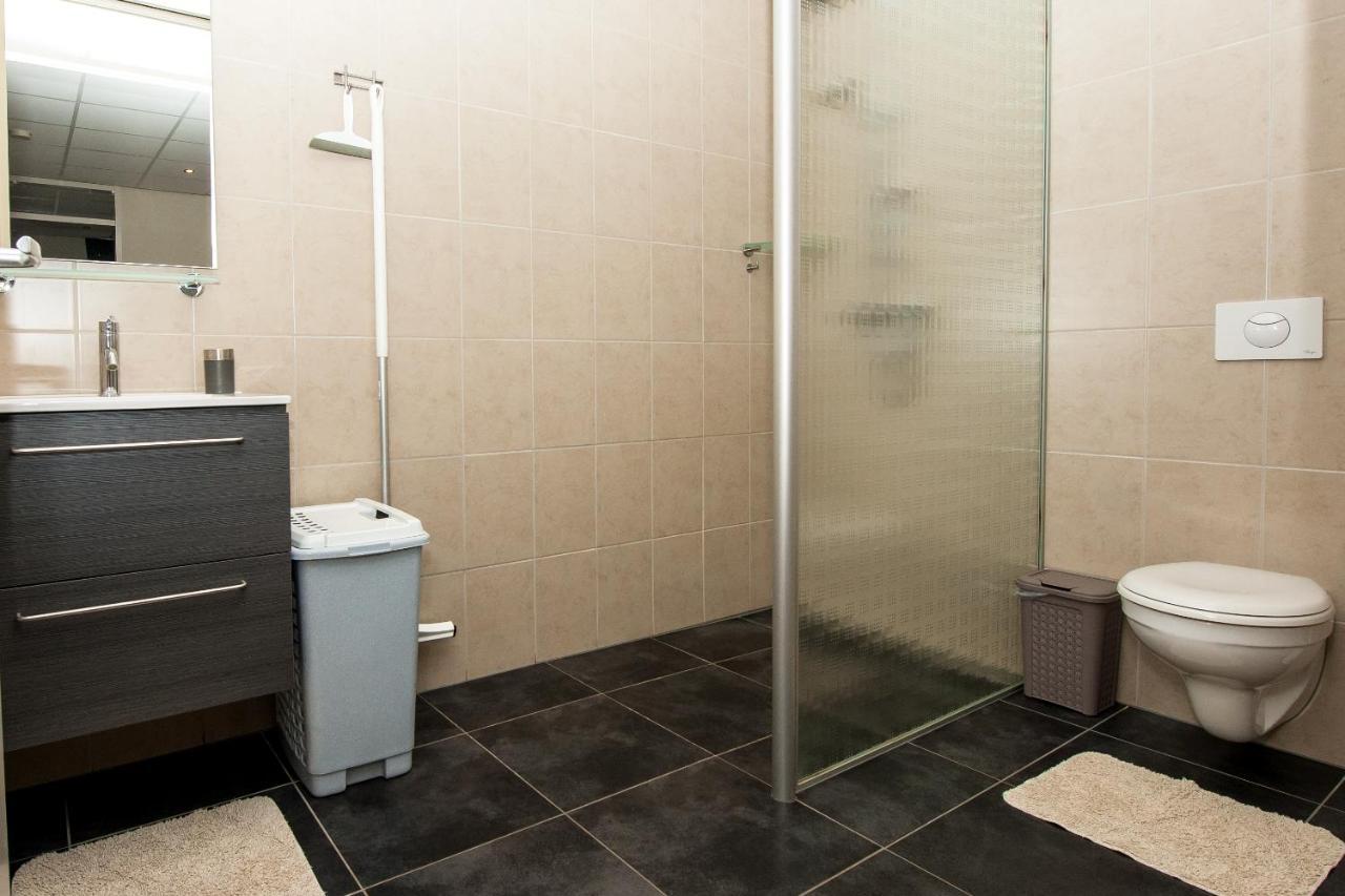 Camping En Vakantiewoning 'Ut Tumpke' Kessel  Extérieur photo